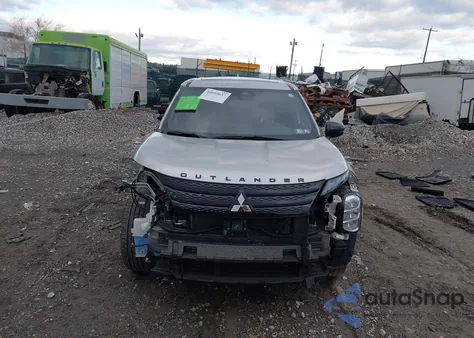 2022 Mitsubishi Outlander Black Edition 2Wd/Se 2.5 2Wd/Se Launch Edition 2Wd из США, поврежденный, VIN JA4J3UA8XNZ078015
